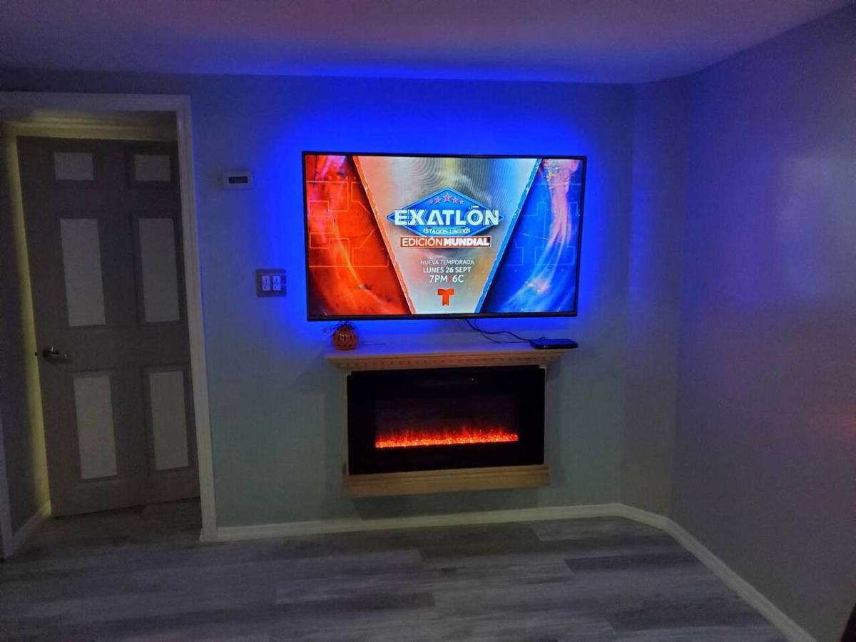 Lovely 2 Bedroom Apartment With 2 Entrance And Parking New York Luaran gambar