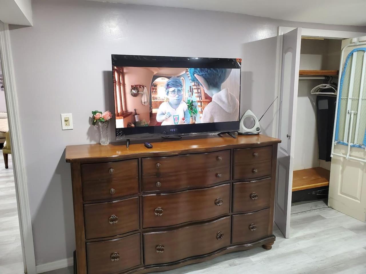 Lovely 2 Bedroom Apartment With 2 Entrance And Parking New York Luaran gambar